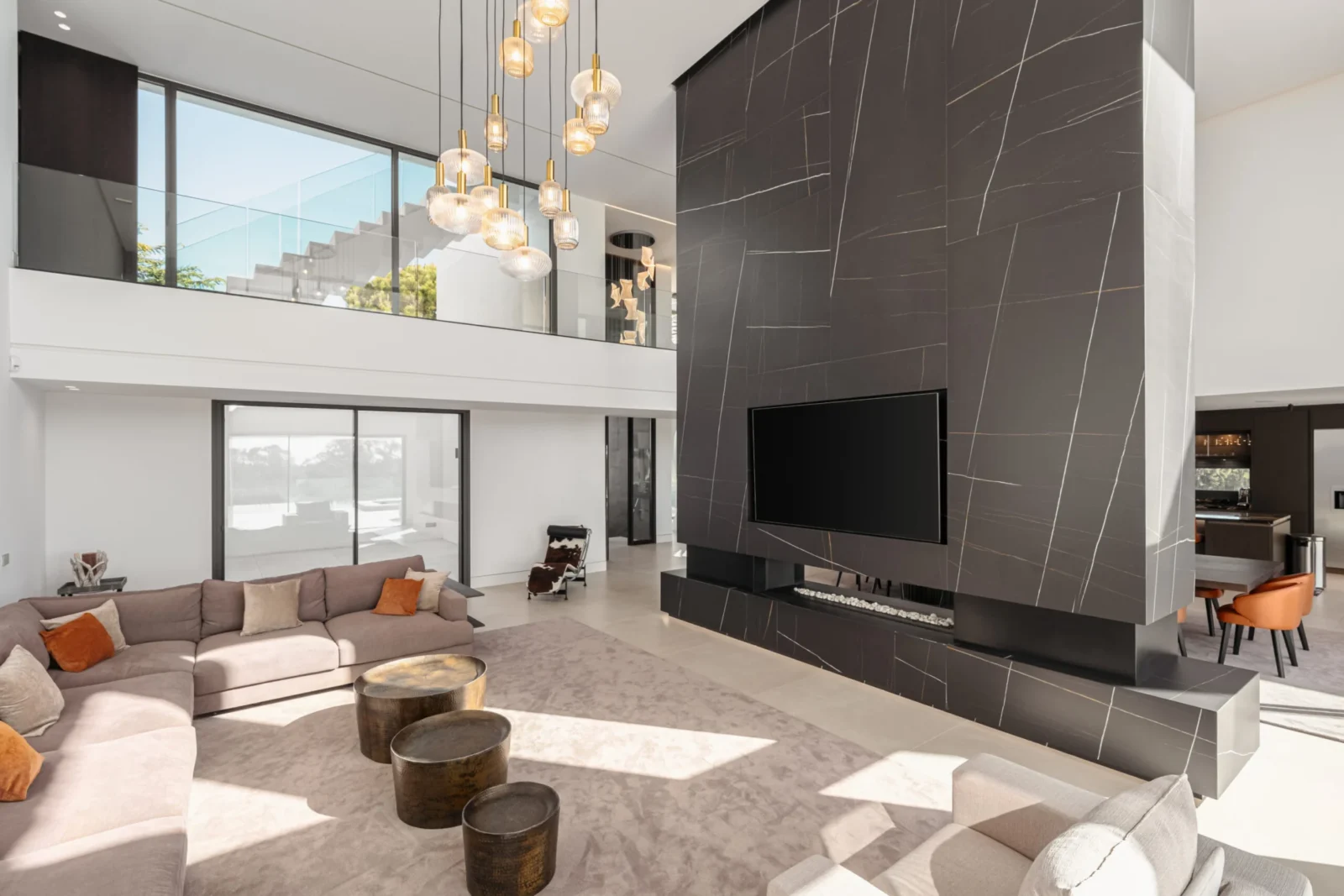 Modern 4-Bedroom Luxury Villa with Panoramic Views for Sale in La Alquería, Benahavís – photo 11