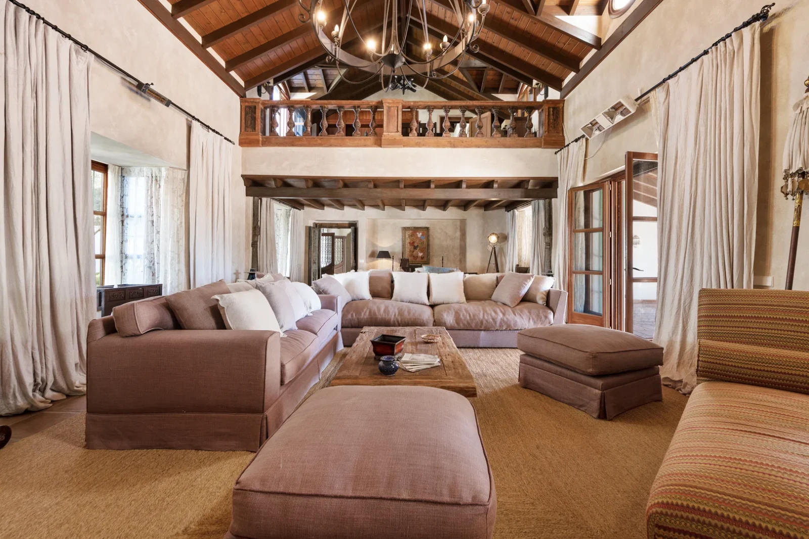 Exceptional Luxury Country Estate for Sale in Estepona – 60 Hectares with Helipad, Spa & Mountain Views – photo 6