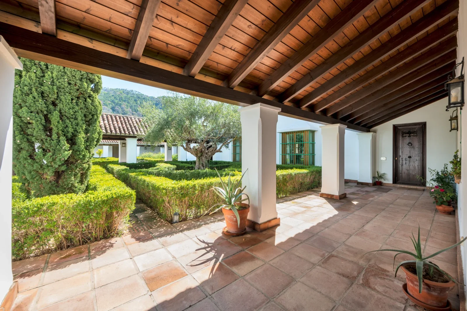 Exceptional Luxury Country Estate for Sale in Estepona – 60 Hectares with Helipad, Spa & Mountain Views – photo 8