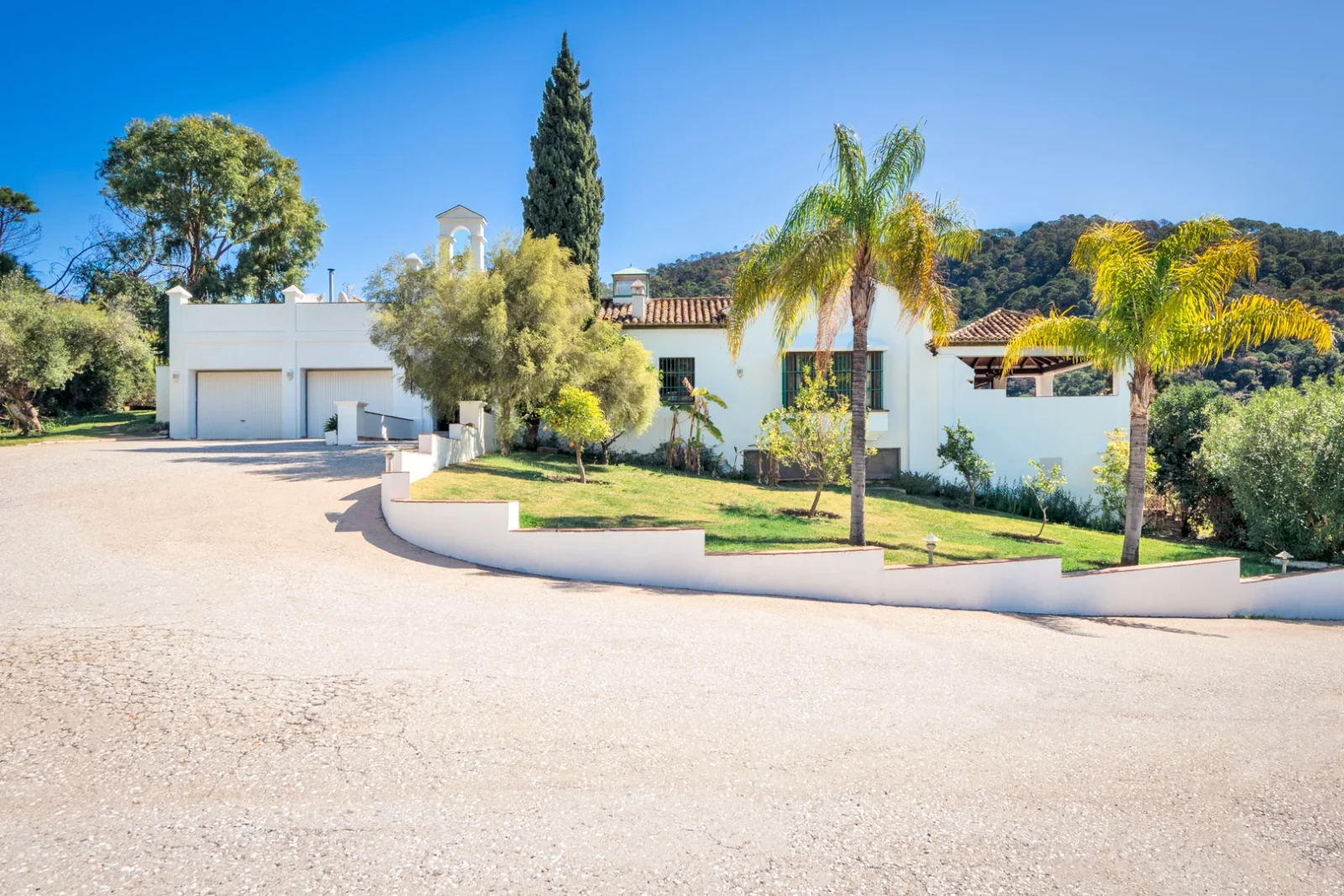 Exceptional Luxury Country Estate for Sale in Estepona – 60 Hectares with Helipad, Spa & Mountain Views – photo 9