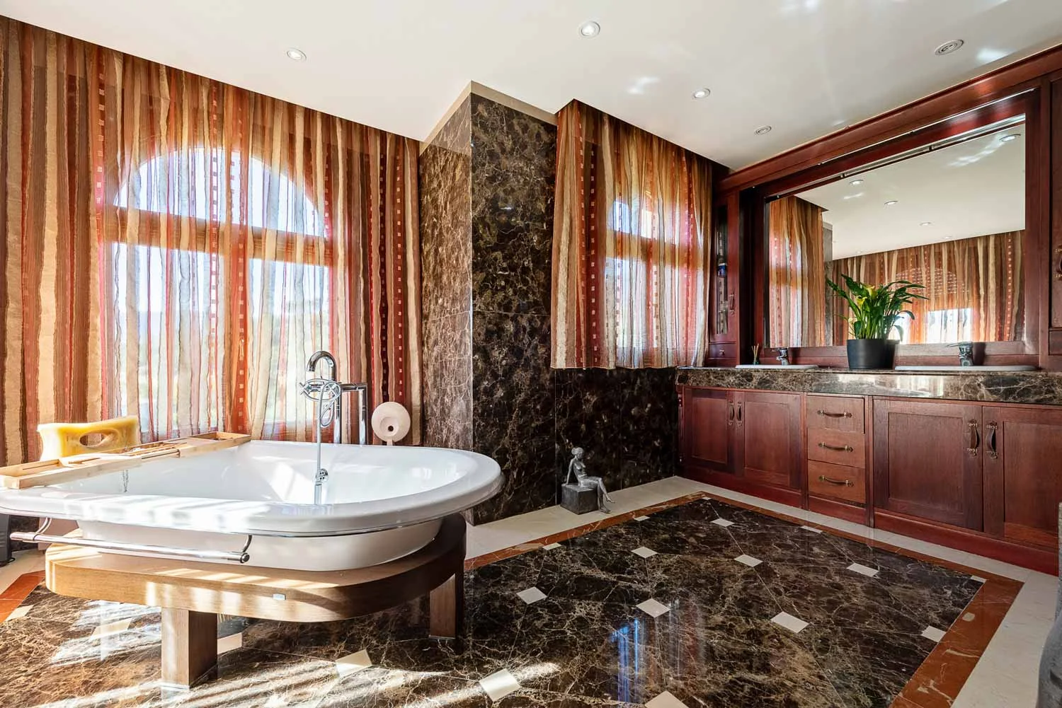 Luxury Villa for Sale in La Zagaleta with Sea Views and Private Rooftop Pool – photo 12