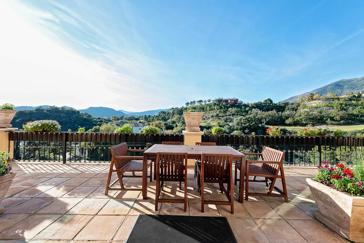Luxury Villa for Sale in La Zagaleta with Sea Views and Private Rooftop Pool – photo 5