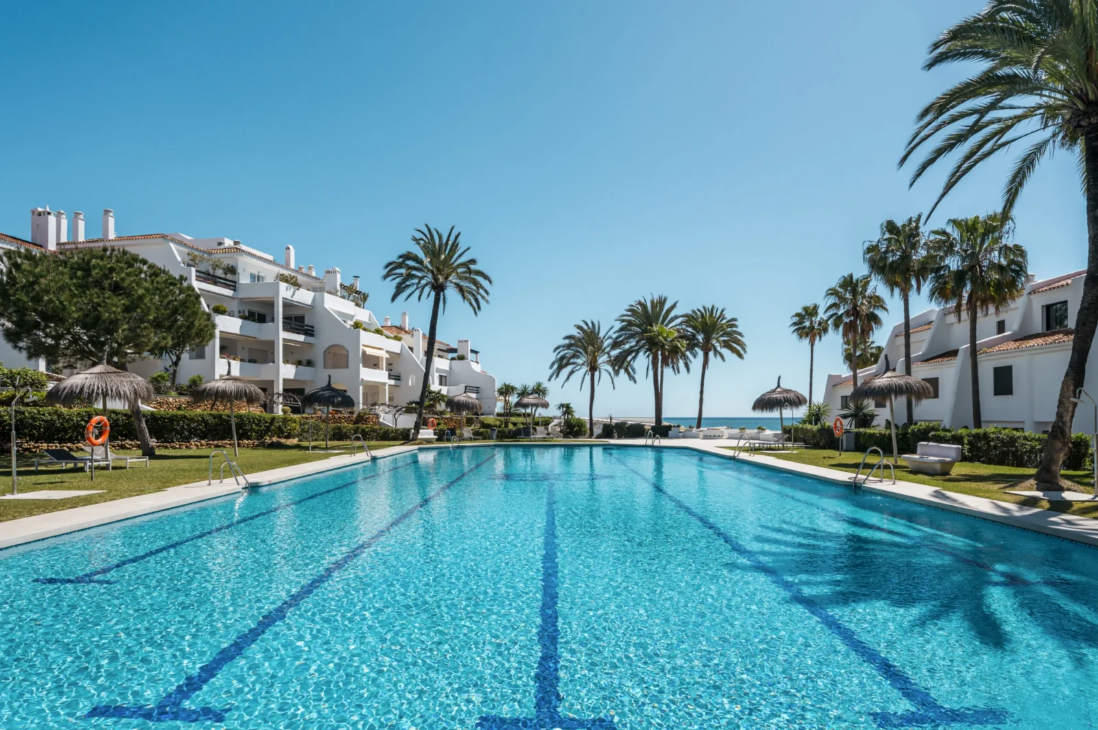 Casa Coral – Frontline Beach Apartment for Sale on Marbella’s Golden Mile – photo 14