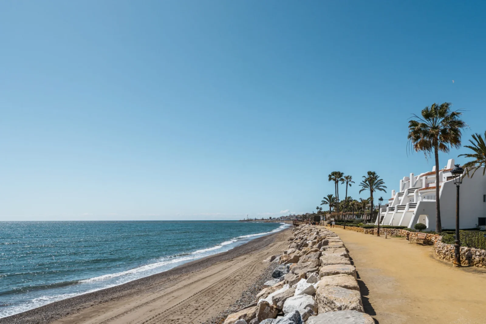 Casa Coral – Frontline Beach Apartment for Sale on Marbella’s Golden Mile – photo 19