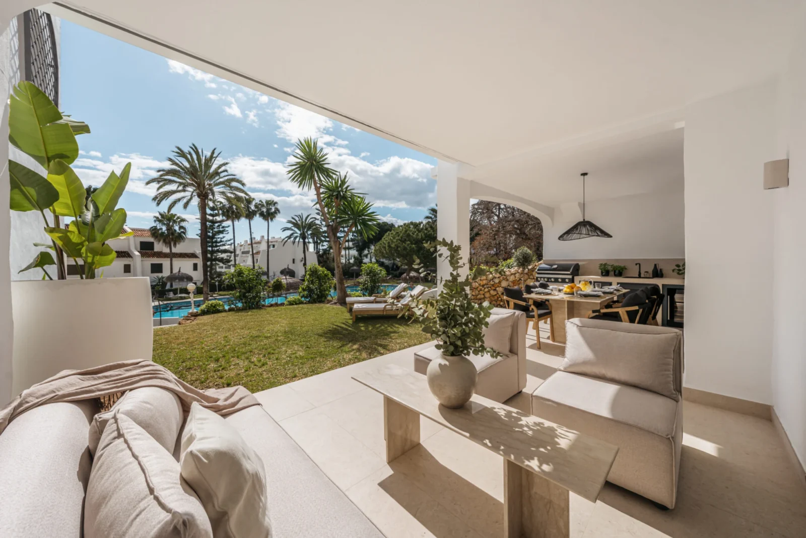 Casa Coral – Frontline Beach Apartment for Sale on Marbella’s Golden Mile – photo 10