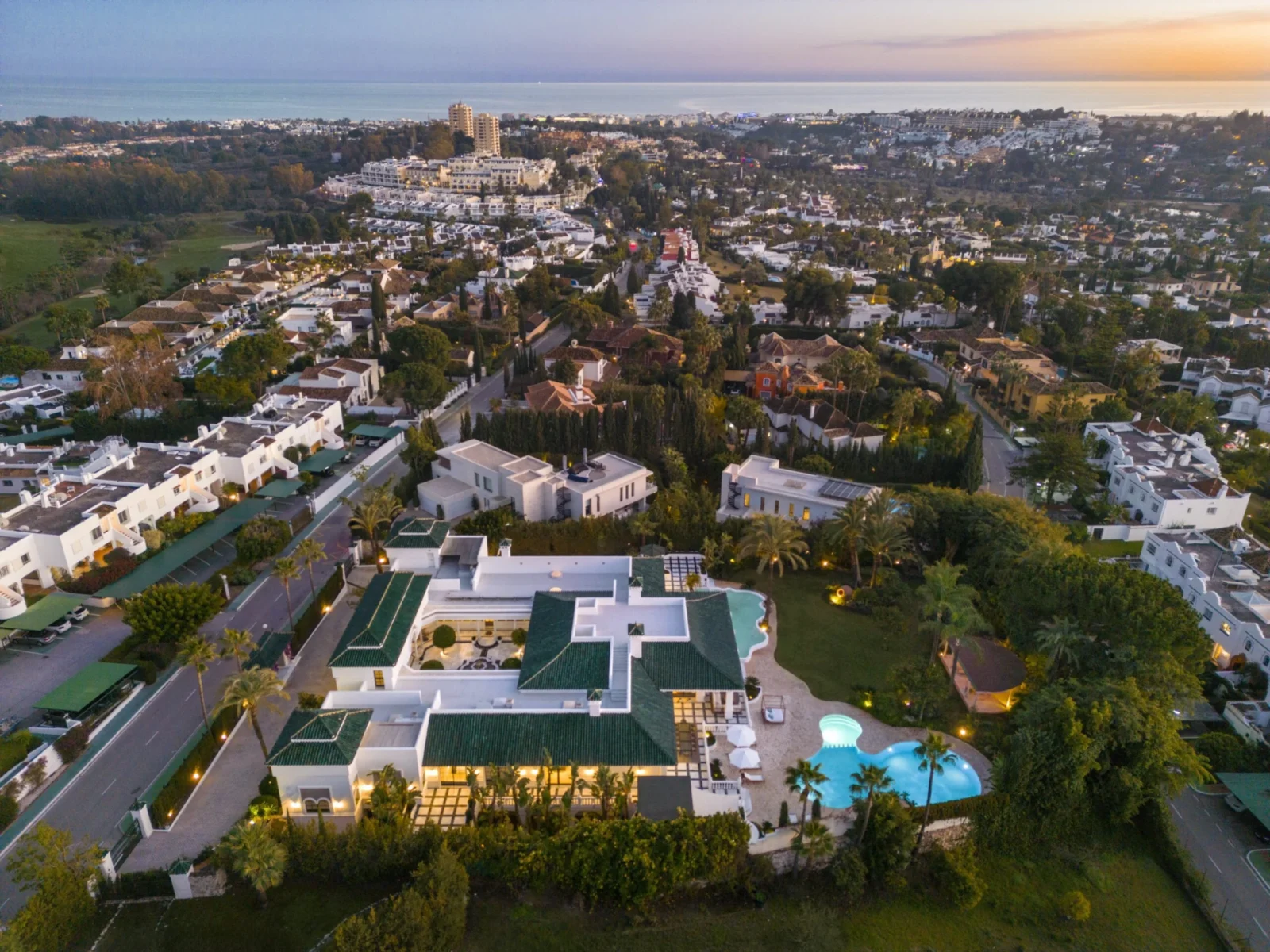 Alhambra Palace – Luxury Villa for Sale in Nueva Andalucía’s Prestigious Golf Valley, Marbella