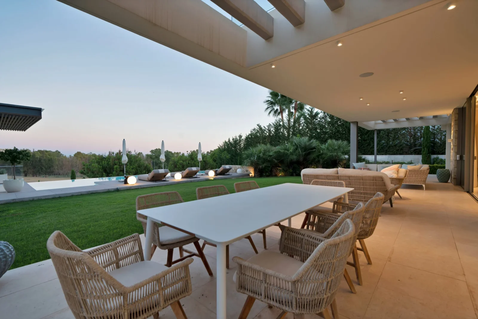 Contemporary Golf-Front Luxury Villa for Sale in Gated Atalaya, Marbella – photo 10