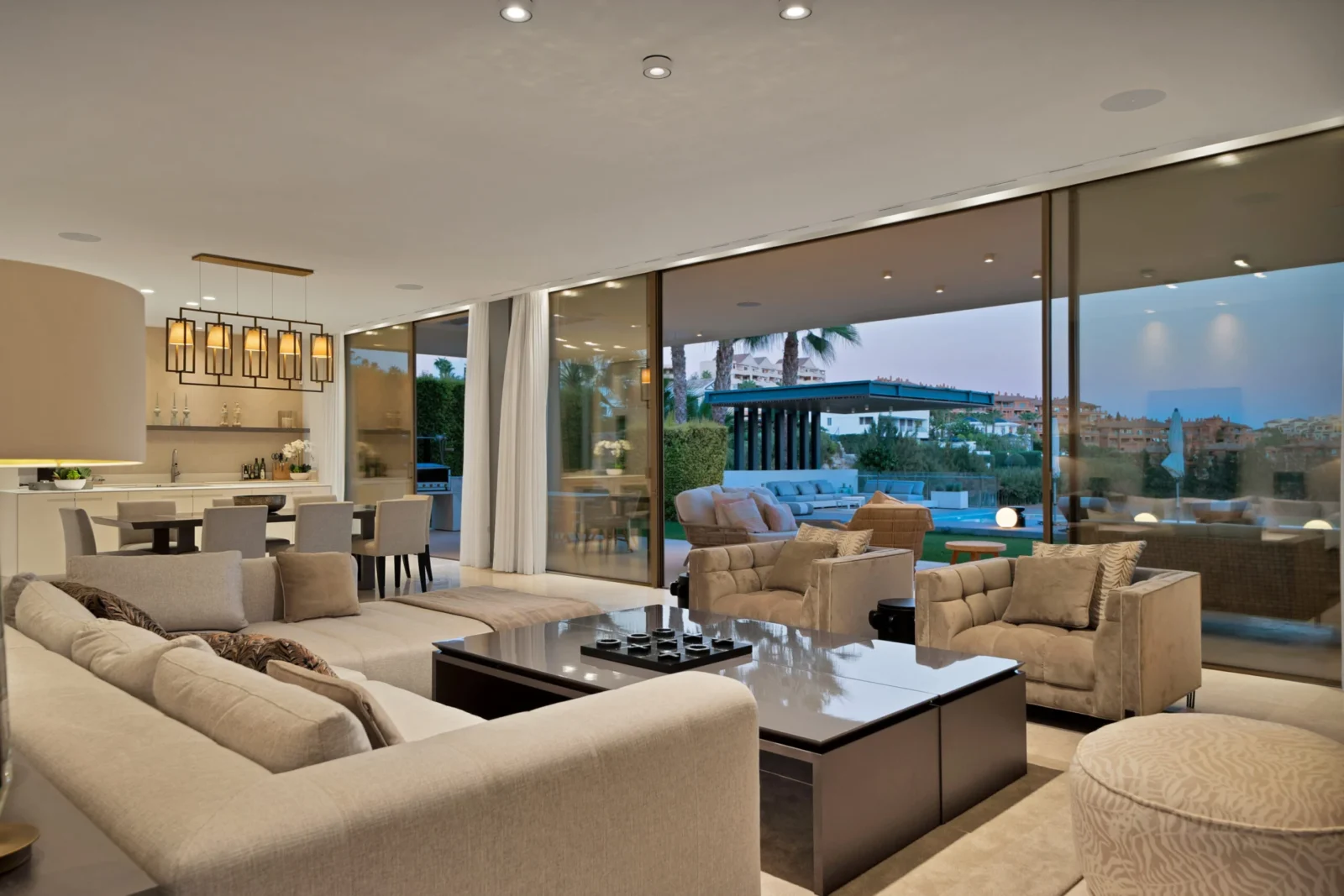 Contemporary Golf-Front Luxury Villa for Sale in Gated Atalaya, Marbella – photo 7