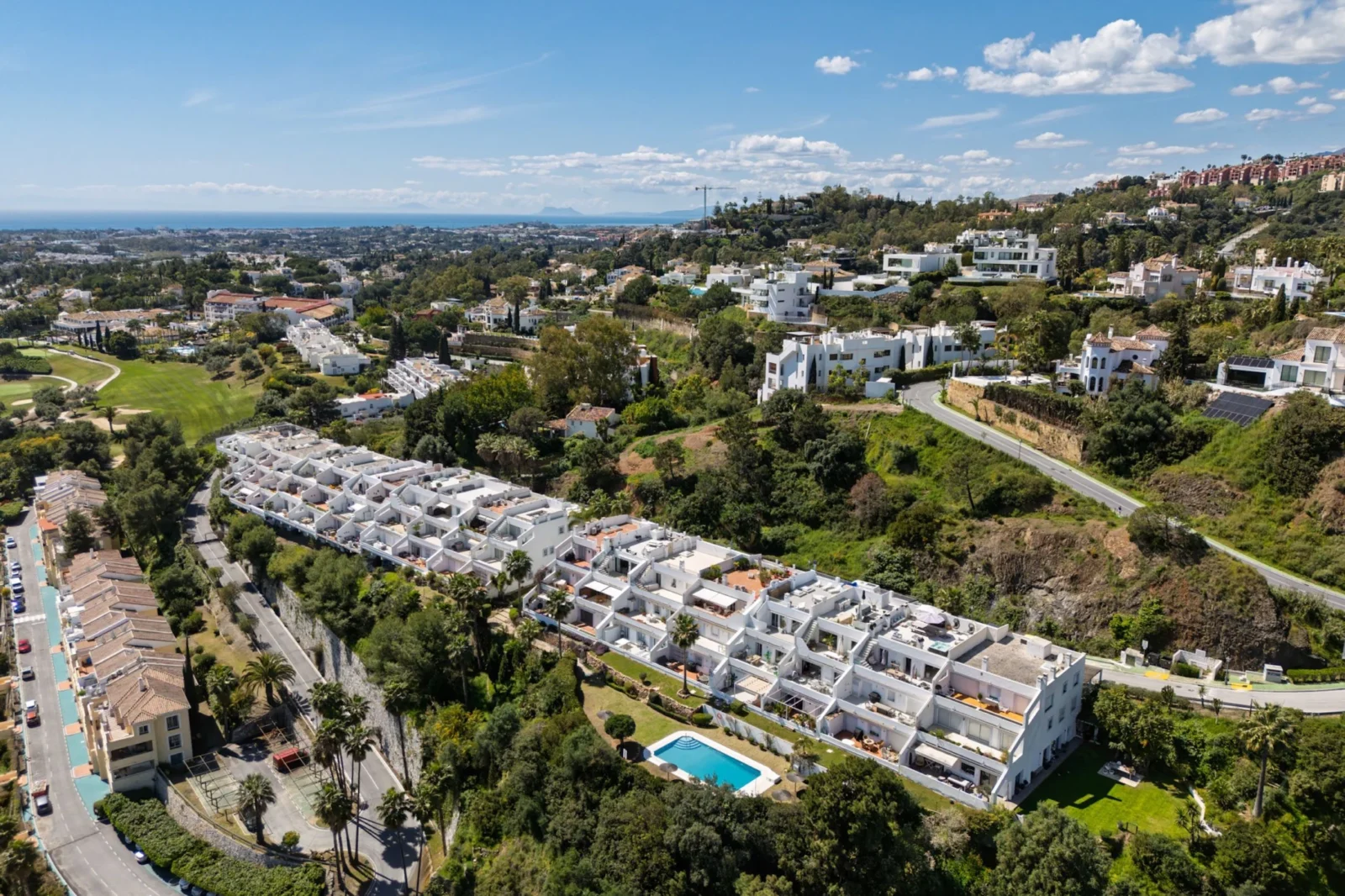 Penthouse with Panoramic Sea & Mountain Views for Sale in La Quinta, Marbella – photo 30