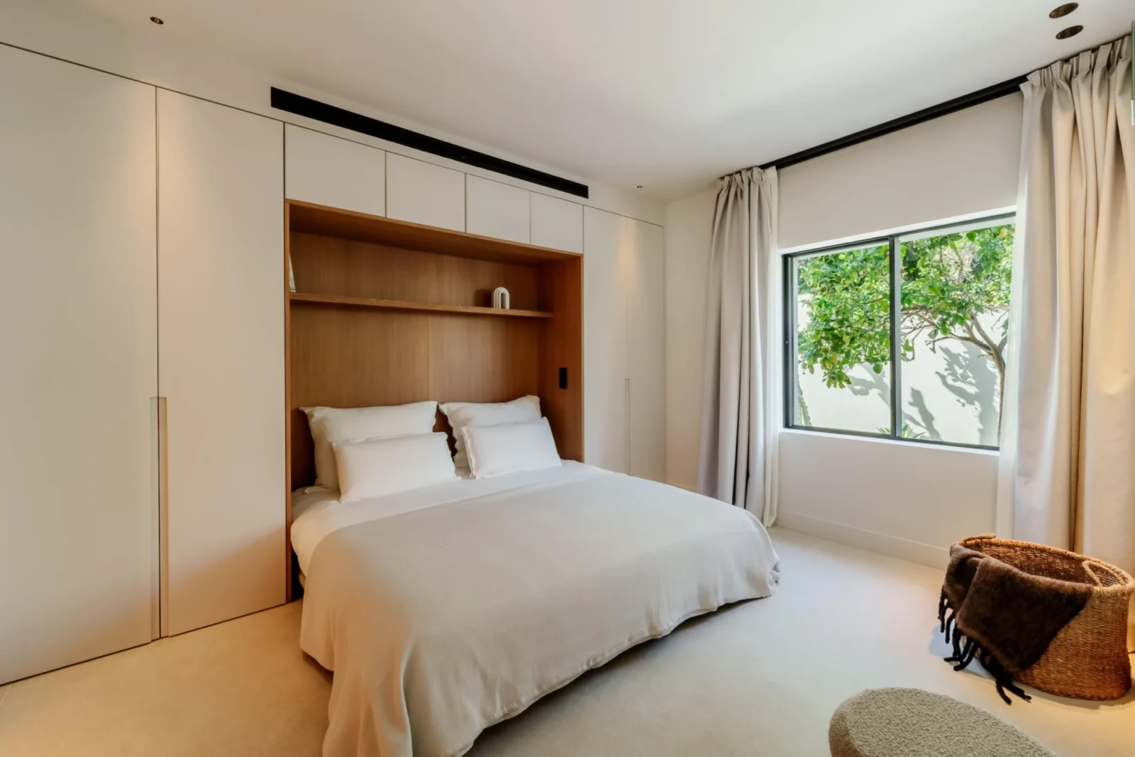 Japandi-Style Luxury Villa for Sale in Cortijo Blanco, Marbella – photo 8
