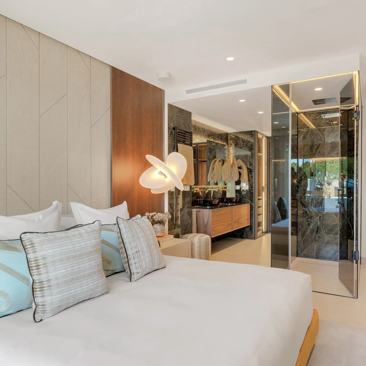 Newly Renovated Luxury Apartment with Sea Views in Los Monteros Palm Beach, Marbella East – photo 19