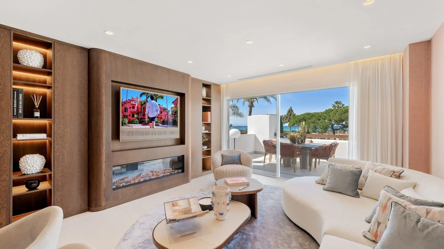 Newly Renovated Luxury Apartment with Sea Views in Los Monteros Palm Beach, Marbella East – photo 3