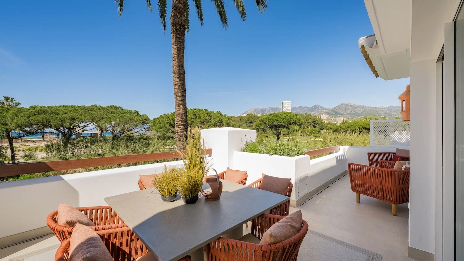 Newly Renovated Luxury Apartment with Sea Views in Los Monteros Palm Beach, Marbella East – photo 27