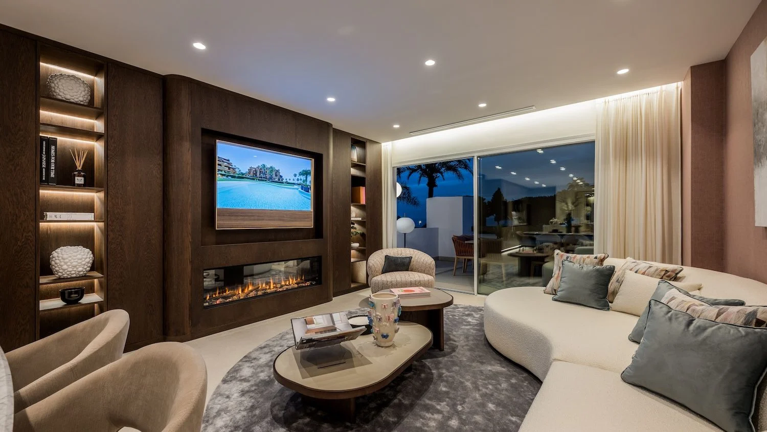 Newly Renovated Luxury Apartment with Sea Views in Los Monteros Palm Beach, Marbella East – photo 12