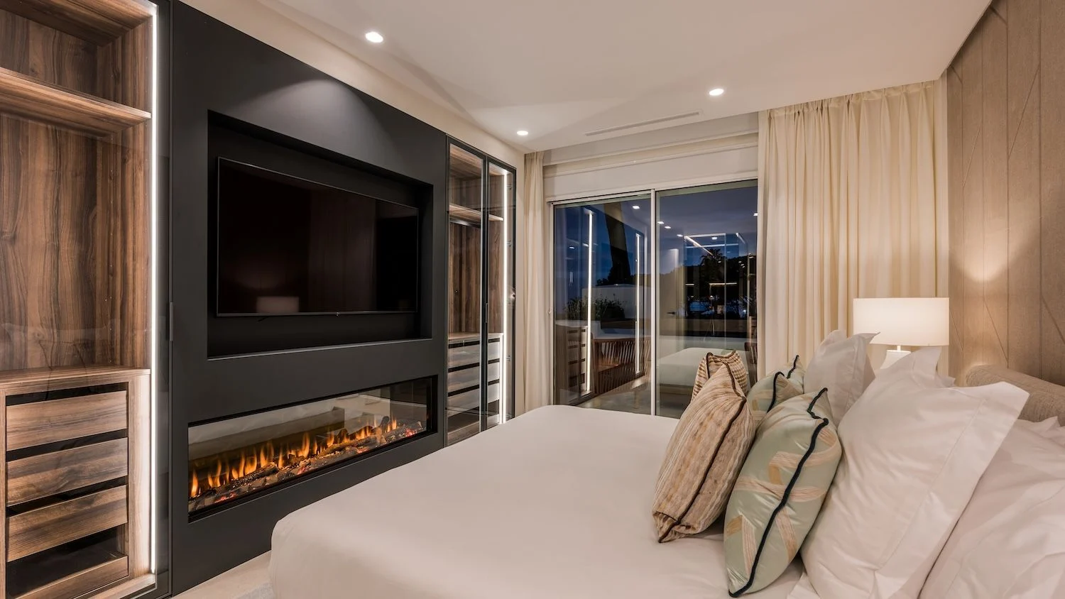 Newly Renovated Luxury Apartment with Sea Views in Los Monteros Palm Beach, Marbella East – photo 22