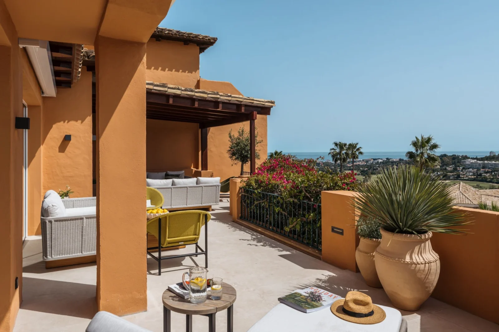 Elegant 4-Bedroom Apartment with Sea Views in Les Belvederes, Nueva Andalucía – photo 25