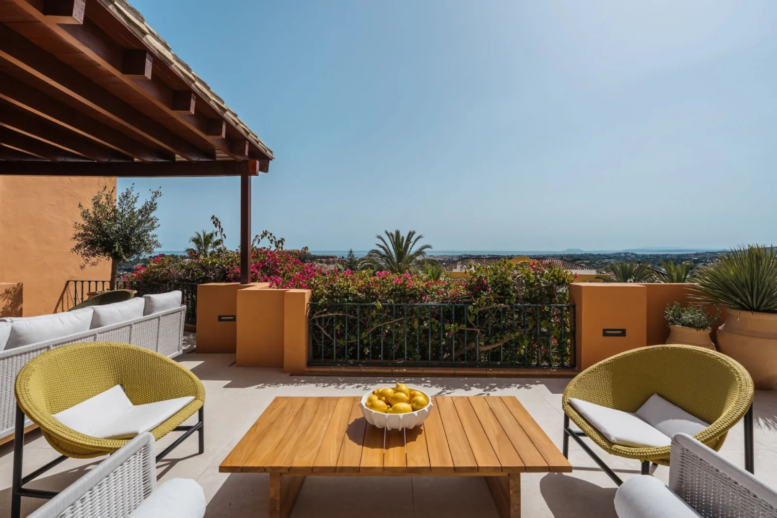 Elegant 4-Bedroom Apartment with Sea Views in Les Belvederes, Nueva Andalucía – photo 29