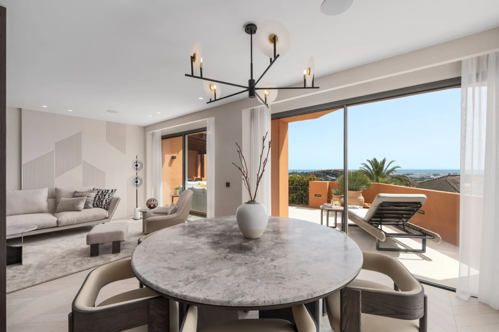 Elegant 4-Bedroom Apartment with Sea Views in Les Belvederes, Nueva Andalucía – photo 3