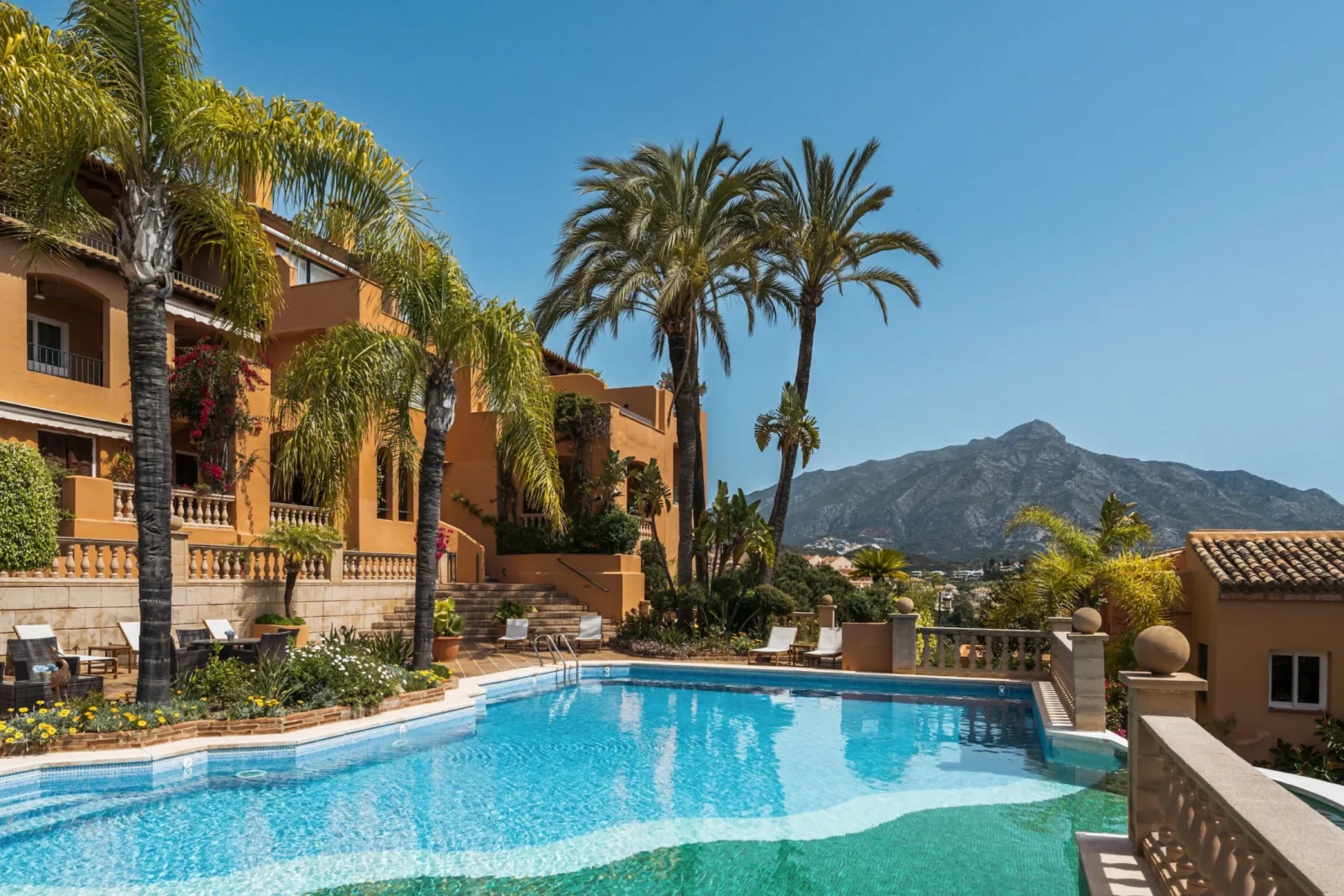 Elegant 4-Bedroom Apartment with Sea Views in Les Belvederes, Nueva Andalucía – photo 23