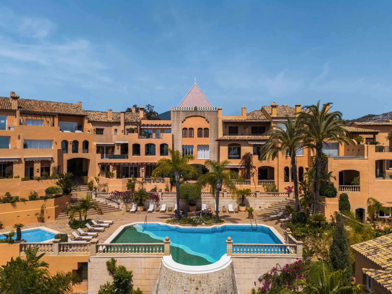 Elegant 4-Bedroom Apartment with Sea Views in Les Belvederes, Nueva Andalucía – photo 24