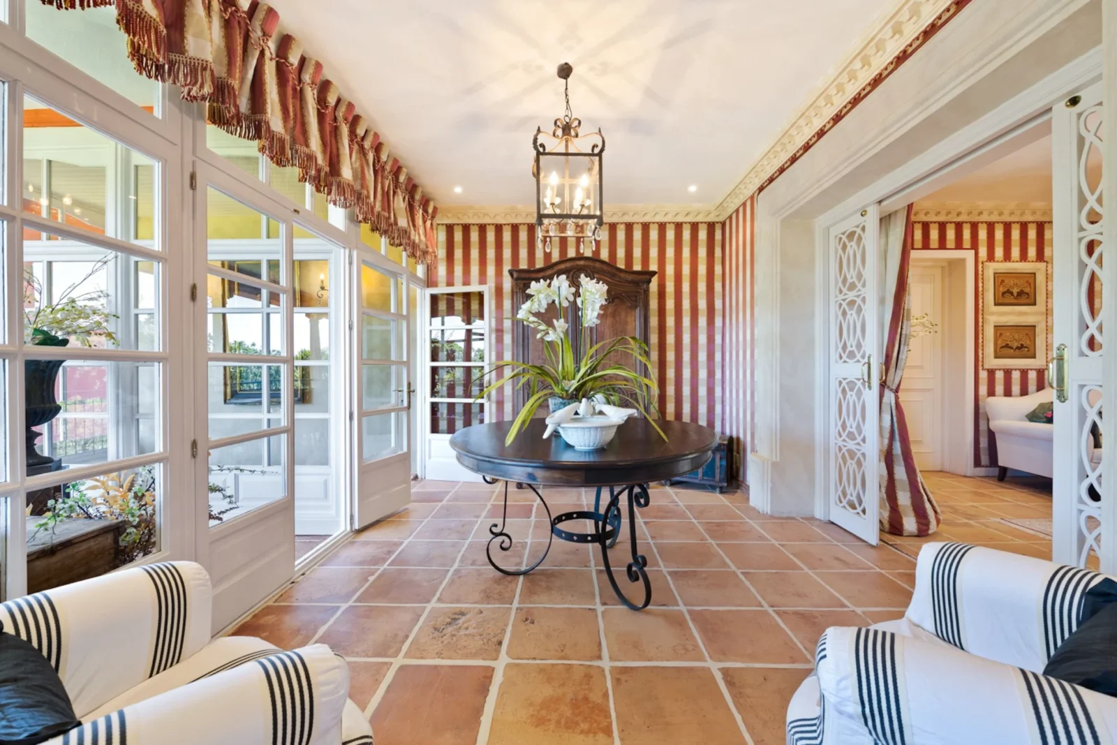 Private Estate with Development Potential in Los Picos, Marbella Golden Mile – photo 9