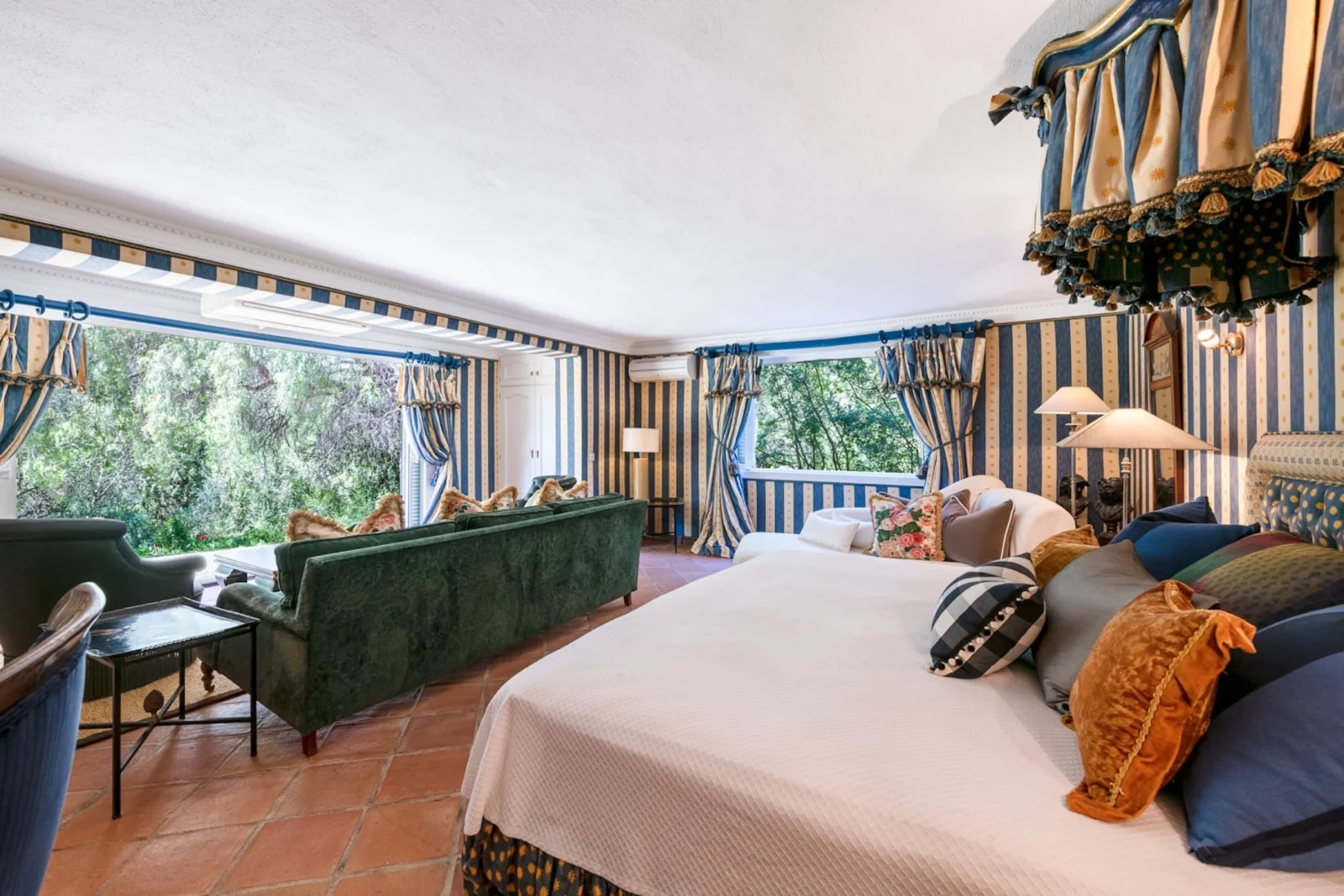 Private Estate with Development Potential in Los Picos, Marbella Golden Mile – photo 10