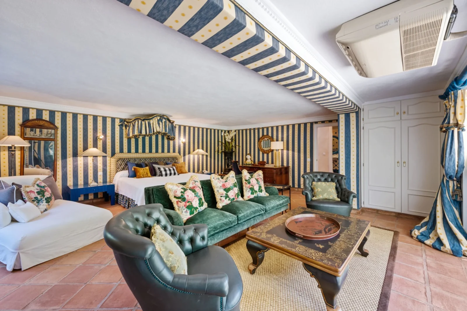 Private Estate with Development Potential in Los Picos, Marbella Golden Mile – photo 15