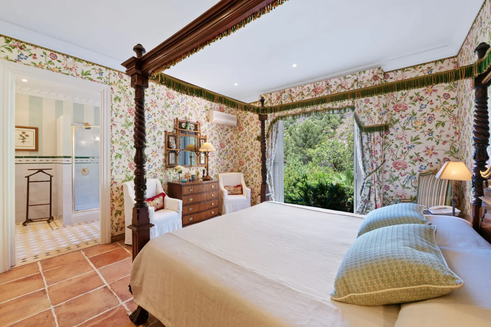 Private Estate with Development Potential in Los Picos, Marbella Golden Mile – photo 16