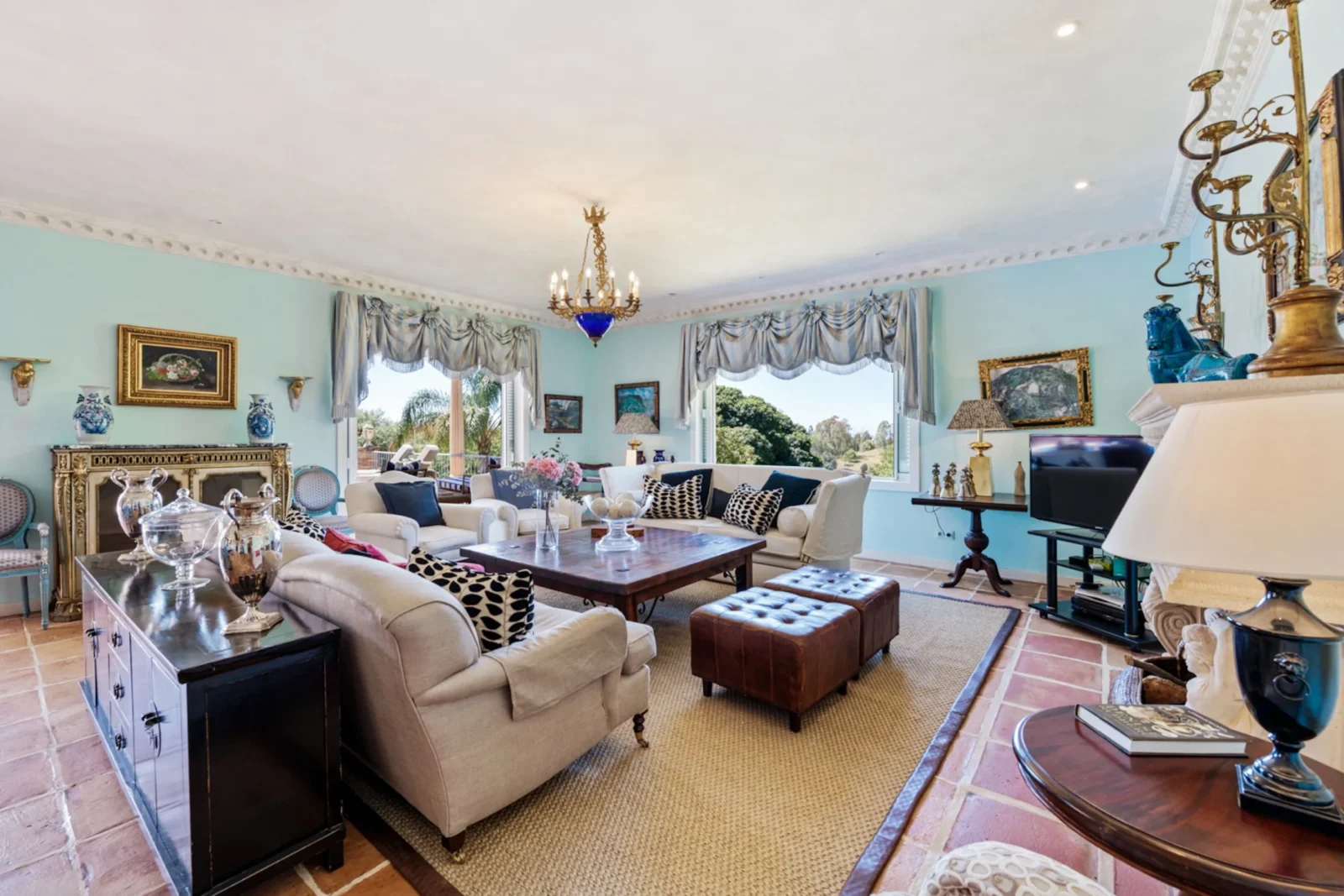 Private Estate with Development Potential in Los Picos, Marbella Golden Mile – photo 5