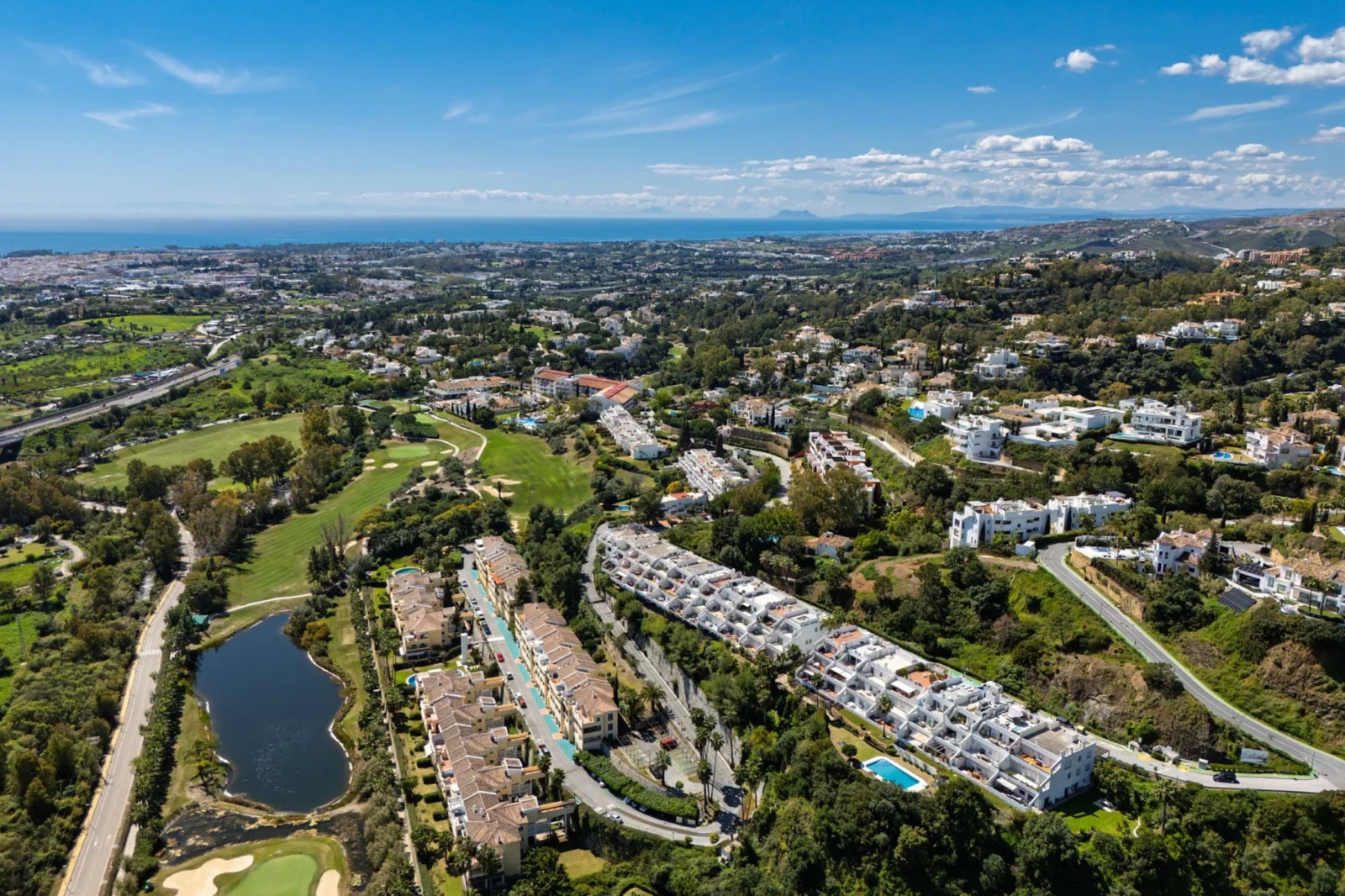 Penthouse with Panoramic Sea & Mountain Views for Sale in La Quinta, Marbella – photo 31