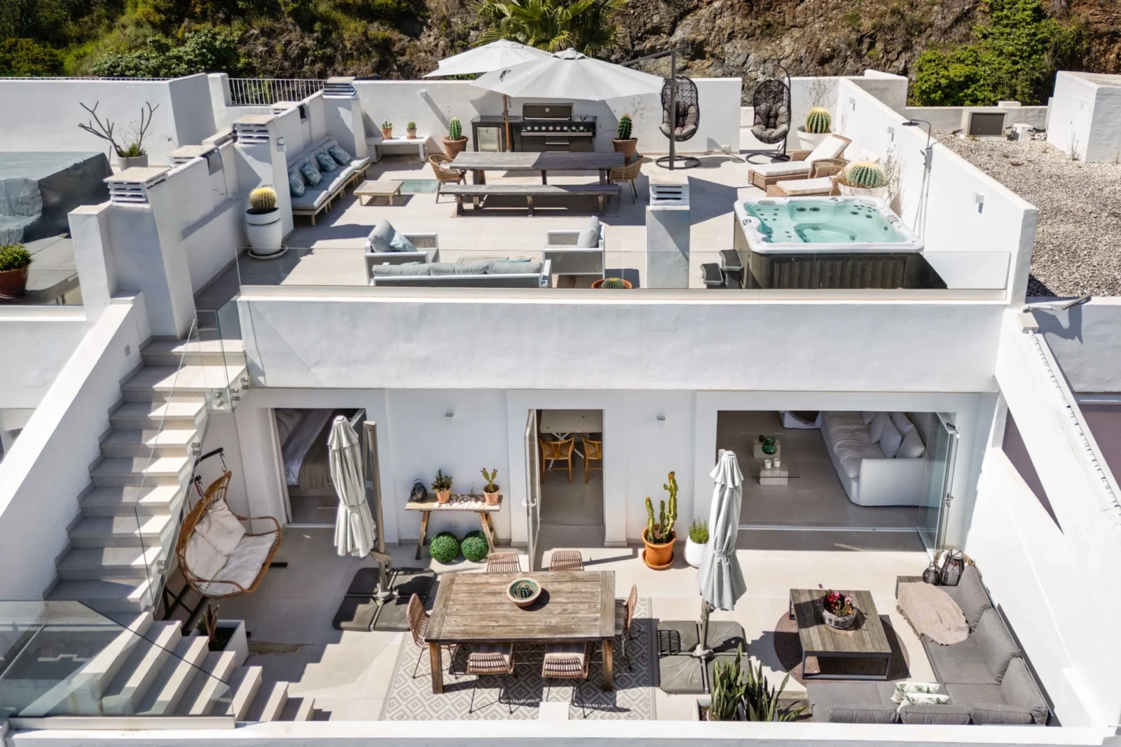Penthouse with Panoramic Sea & Mountain Views for Sale in La Quinta, Marbella