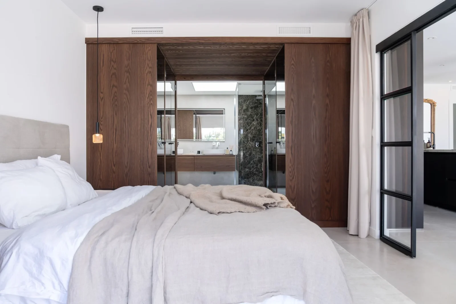 Penthouse with Panoramic Sea & Mountain Views for Sale in La Quinta, Marbella – photo 17