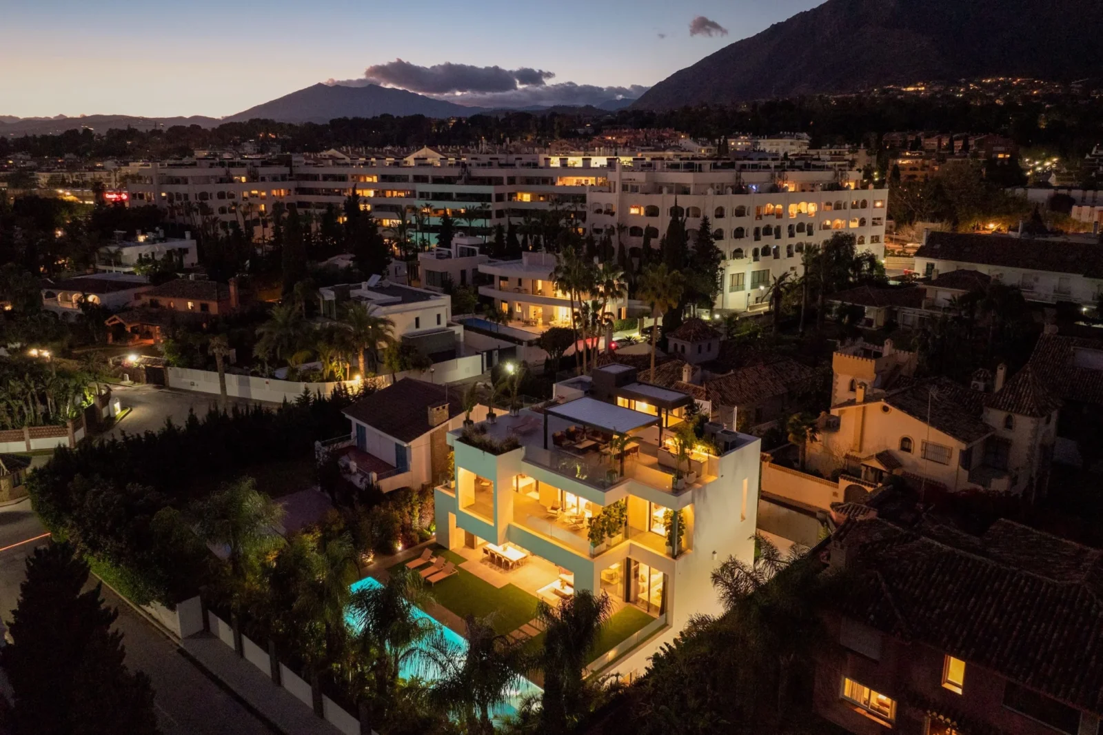 Luxury Smart Villa in Casablanca Marbella Steps from the Beach – photo 15