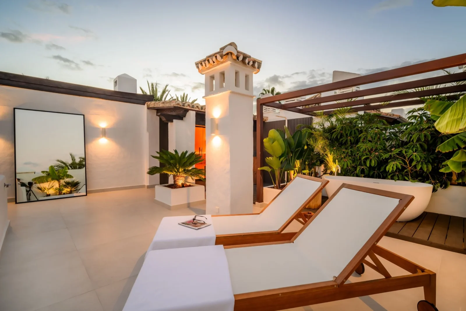 Luxury Sea-View Penthouse Duplex for Sale in Alcazaba Beach, Estepona – photo 5