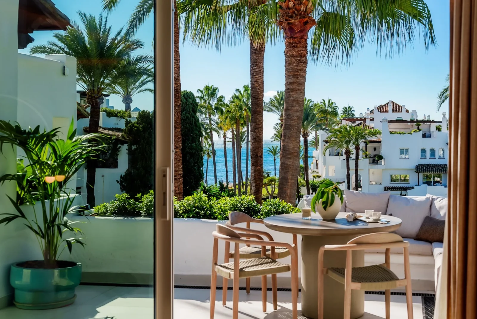 Luxury Sea-View Penthouse Duplex for Sale in Alcazaba Beach, Estepona – photo 11