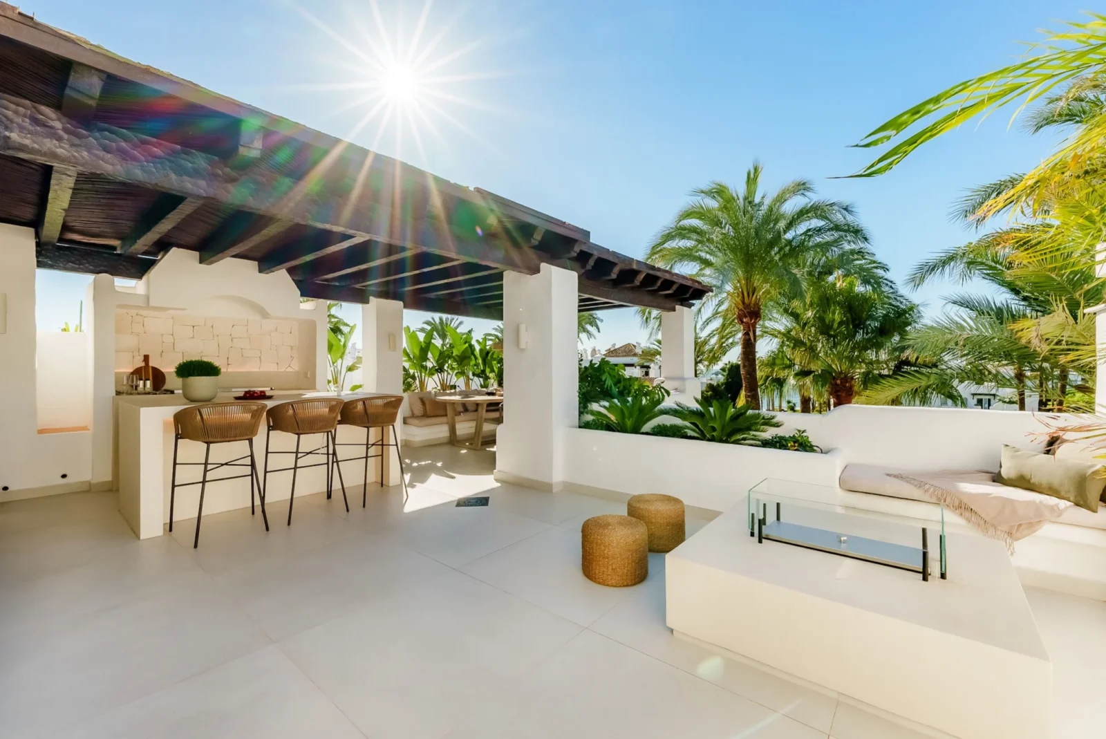 Luxury Sea-View Penthouse Duplex for Sale in Alcazaba Beach, Estepona – photo 16