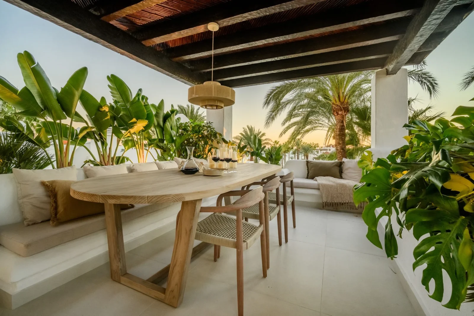 Luxury Sea-View Penthouse Duplex for Sale in Alcazaba Beach, Estepona – photo 14