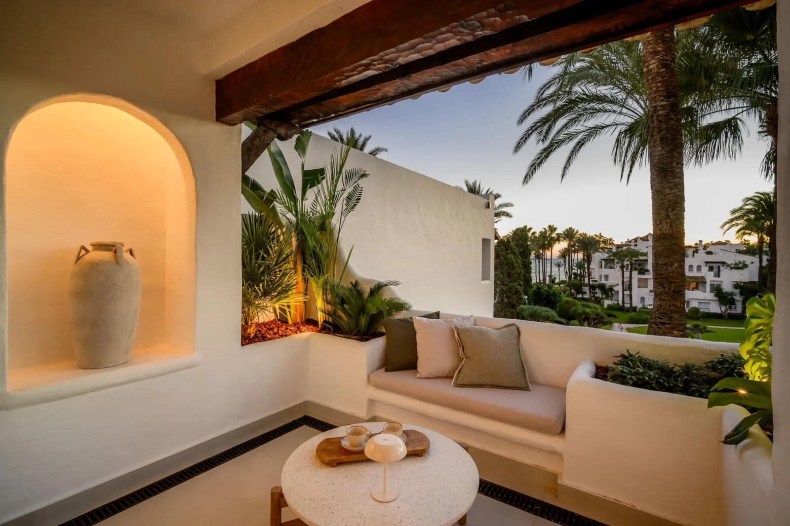 Luxury Sea-View Penthouse Duplex for Sale in Alcazaba Beach, Estepona – photo 18