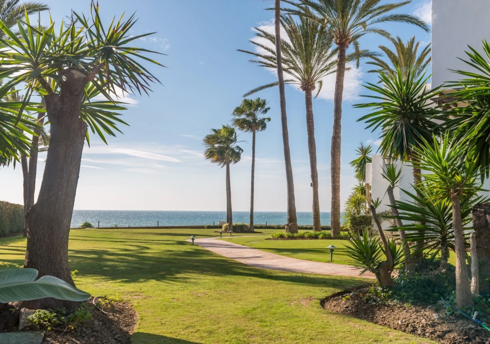Luxury Sea-View Penthouse Duplex for Sale in Alcazaba Beach, Estepona – photo 35