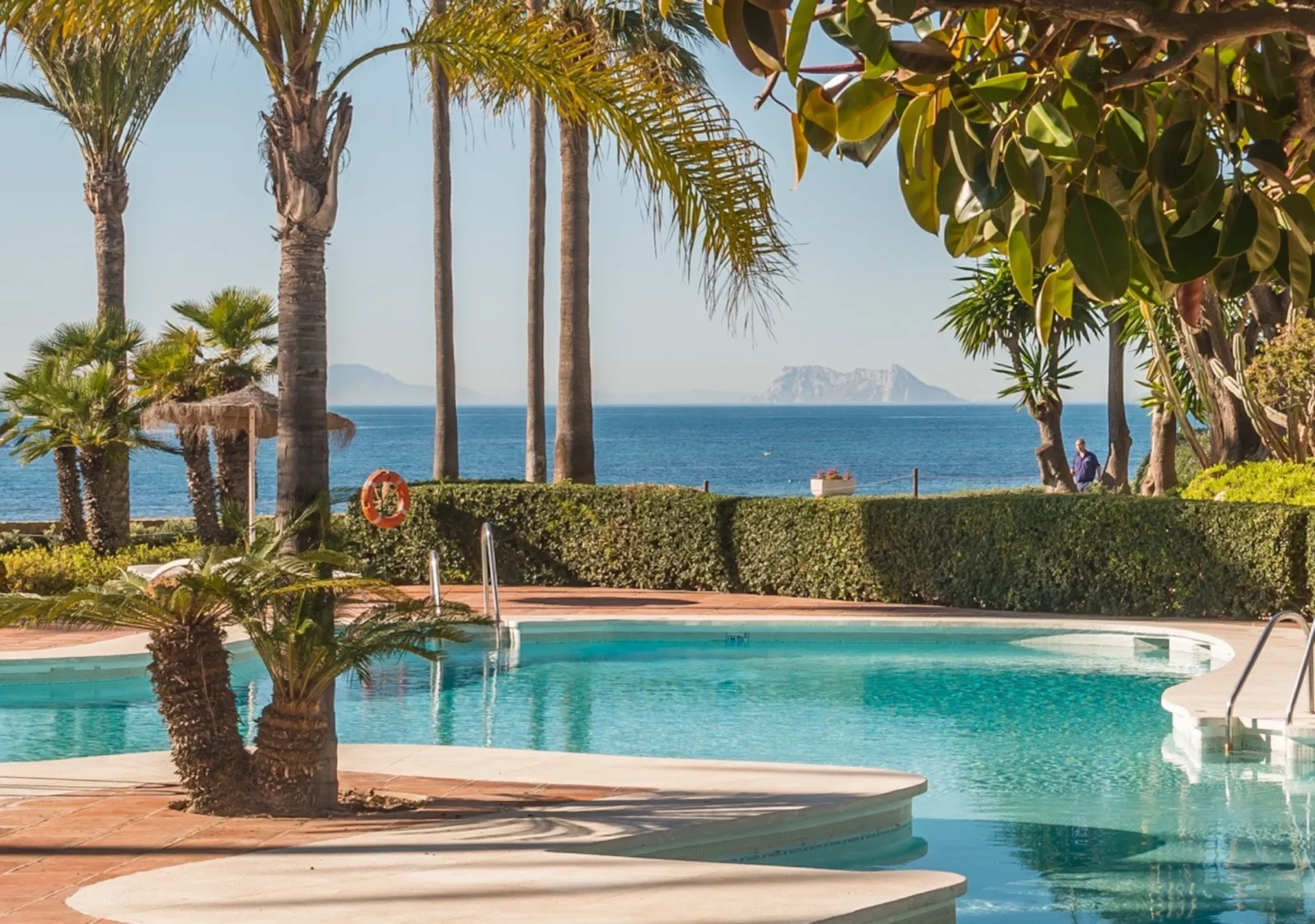 Luxury Sea-View Penthouse Duplex for Sale in Alcazaba Beach, Estepona – photo 38