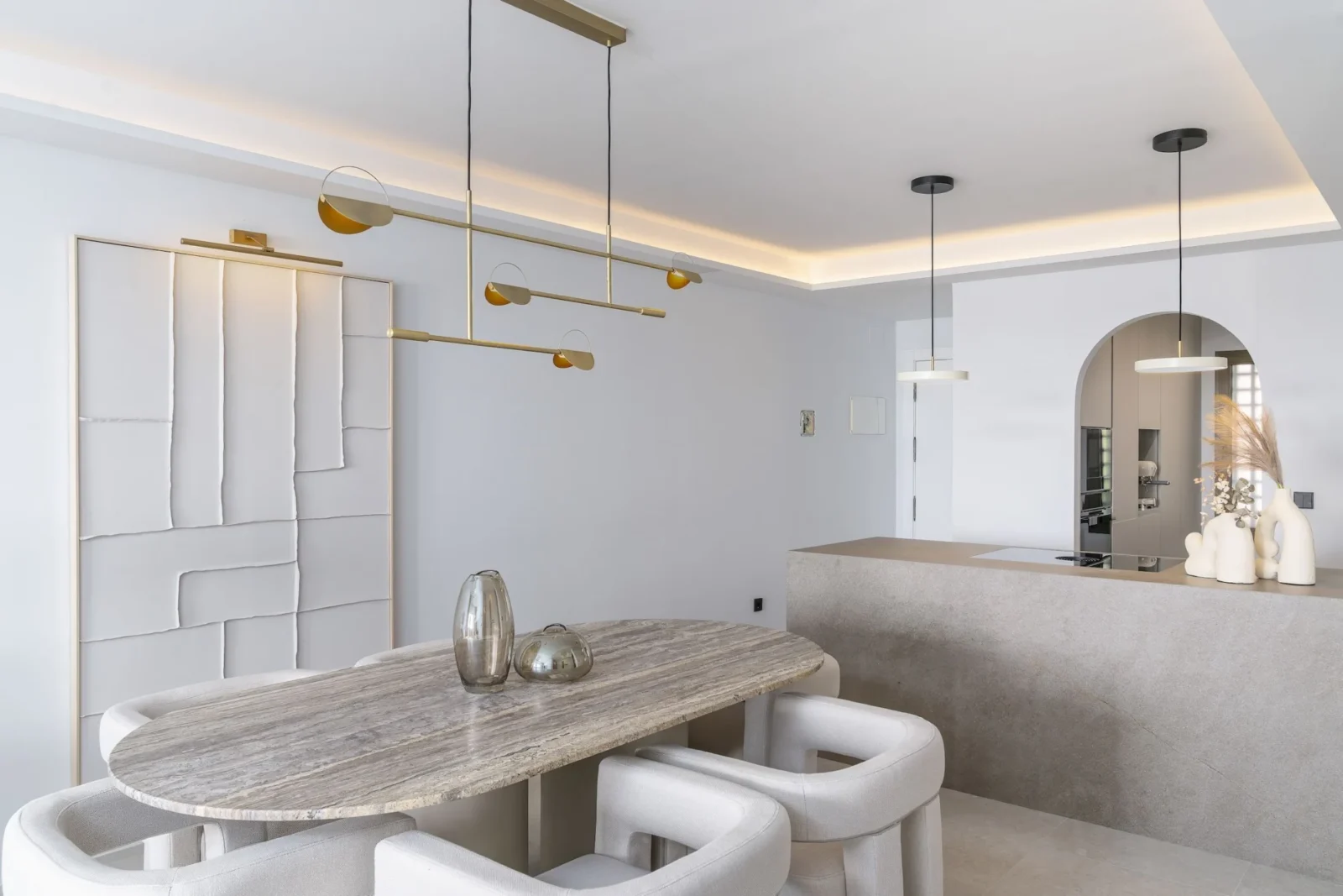 Luxury Sea View Apartment on Marbella’s Golden Mile, 300m from the Beach – photo 6