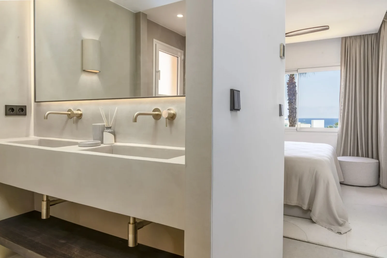 Luxury Sea View Apartment on Marbella’s Golden Mile, 300m from the Beach – photo 15