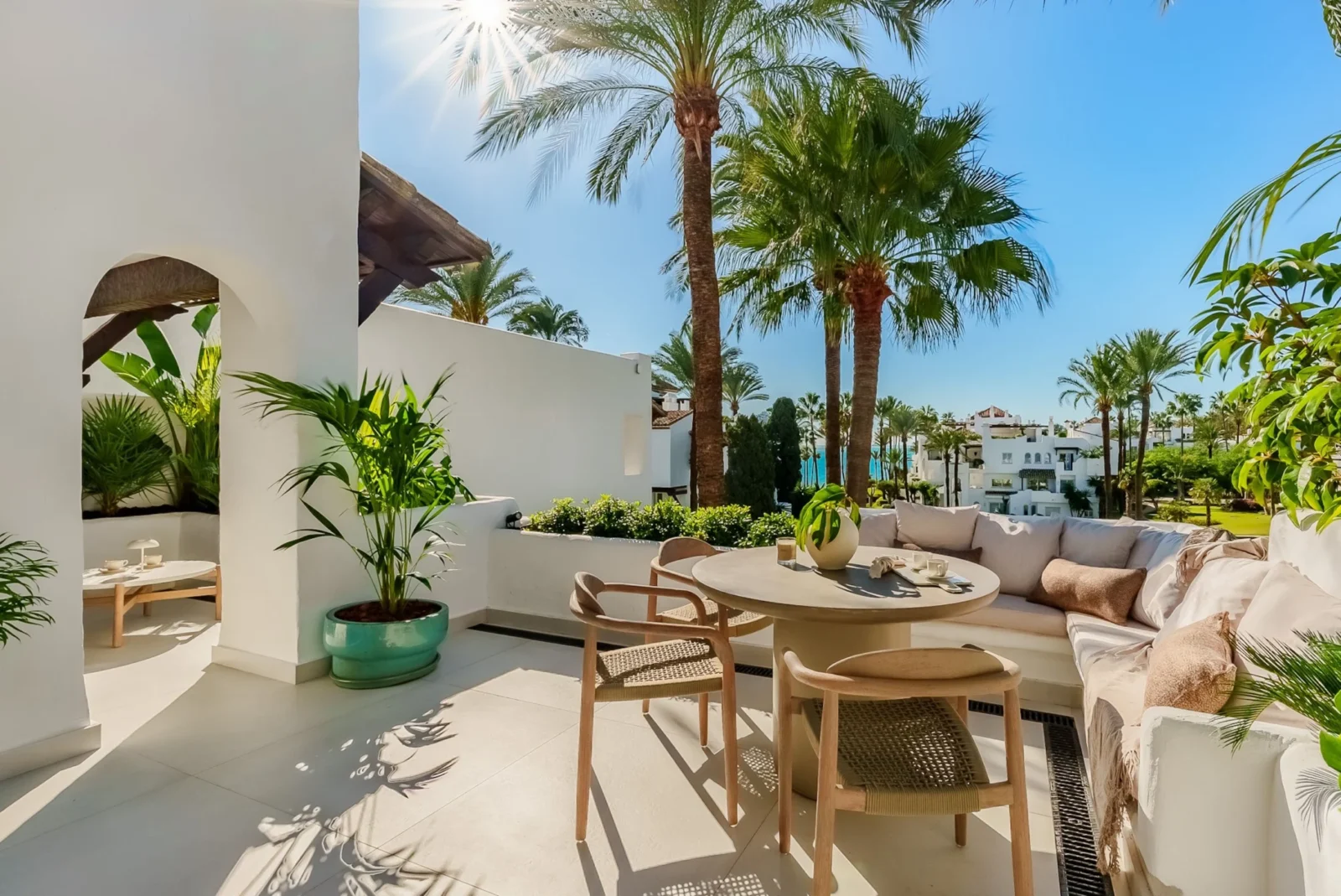 Luxury Sea-View Penthouse Duplex for Sale in Alcazaba Beach, Estepona – photo 9