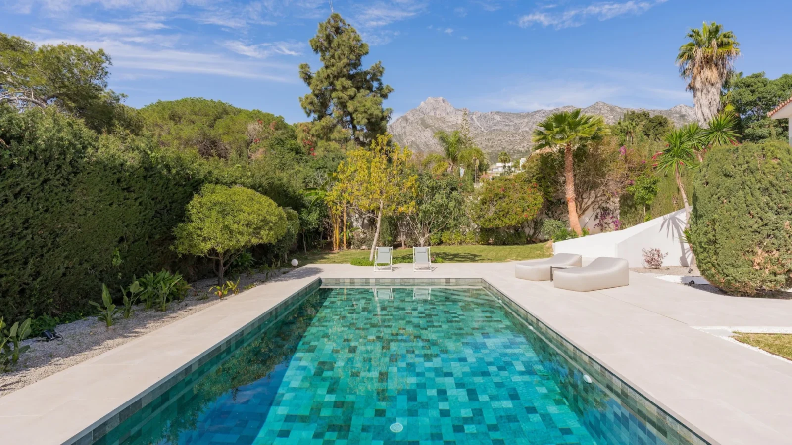 Eco-Luxury Villa with Panoramic Sea & Mountain Views in Prestigious Nagüeles, Marbella – photo 27