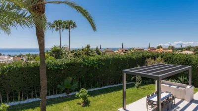 Eco-Luxury Villa with Panoramic Sea & Mountain Views in Prestigious Nagüeles, Marbella