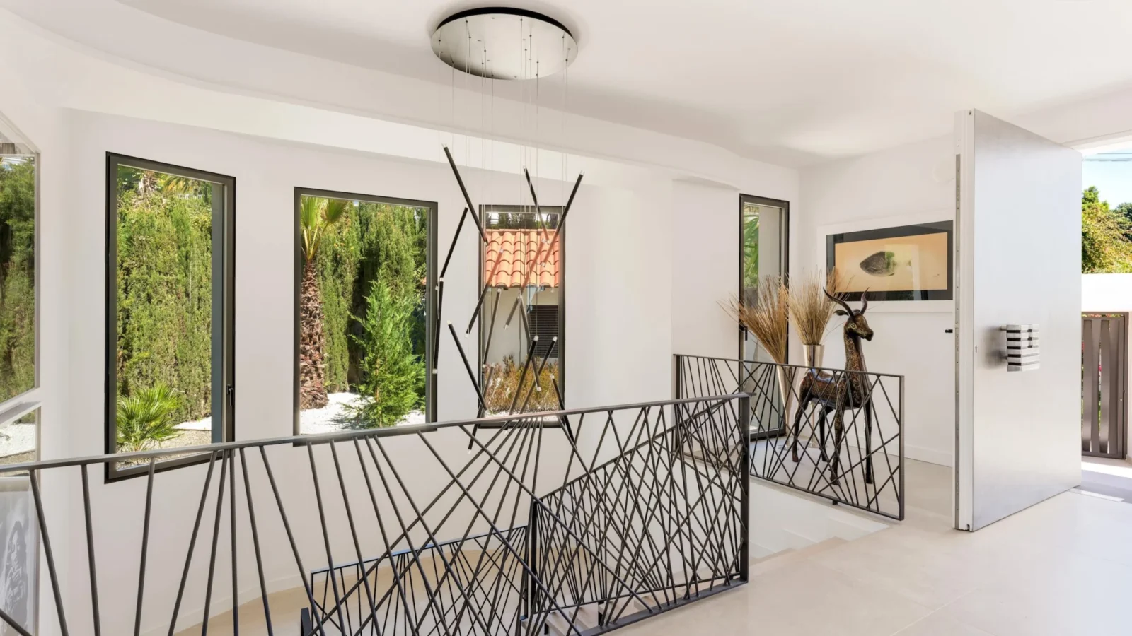 Eco-Luxury Villa with Panoramic Sea & Mountain Views in Prestigious Nagüeles, Marbella – photo 5
