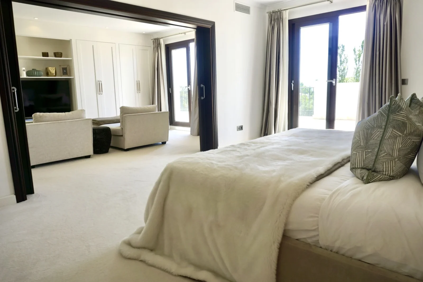 Modern Mansion on Expansive Private Plot Near Guadalmina Alta, Marbella – photo 23