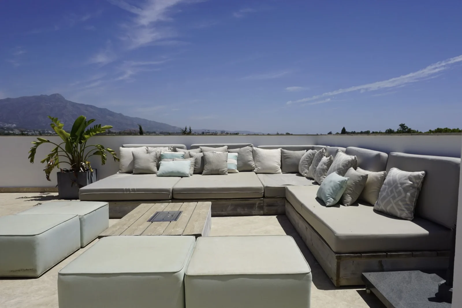 Modern Mansion on Expansive Private Plot Near Guadalmina Alta, Marbella – photo 38