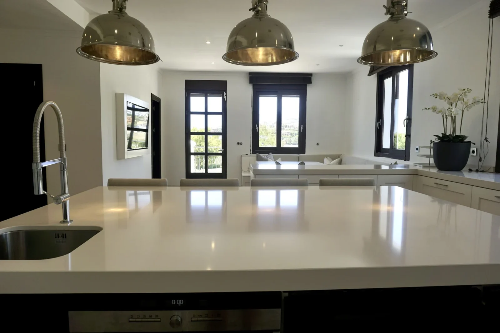 Modern Mansion on Expansive Private Plot Near Guadalmina Alta, Marbella – photo 14