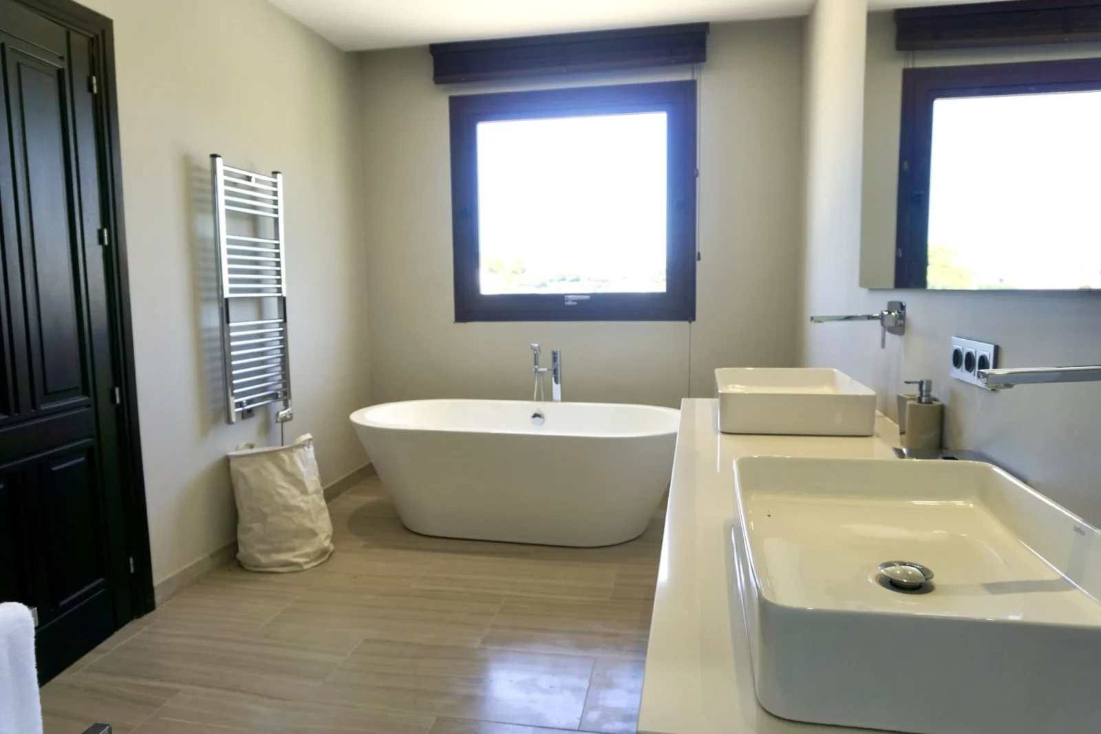 Modern Mansion on Expansive Private Plot Near Guadalmina Alta, Marbella – photo 18